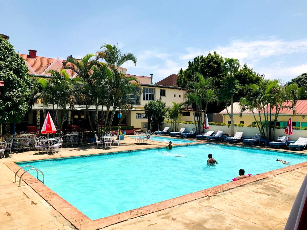 Hotel - Appartement Meuble " Les Flots Bleu " Antananarivo Esterno foto