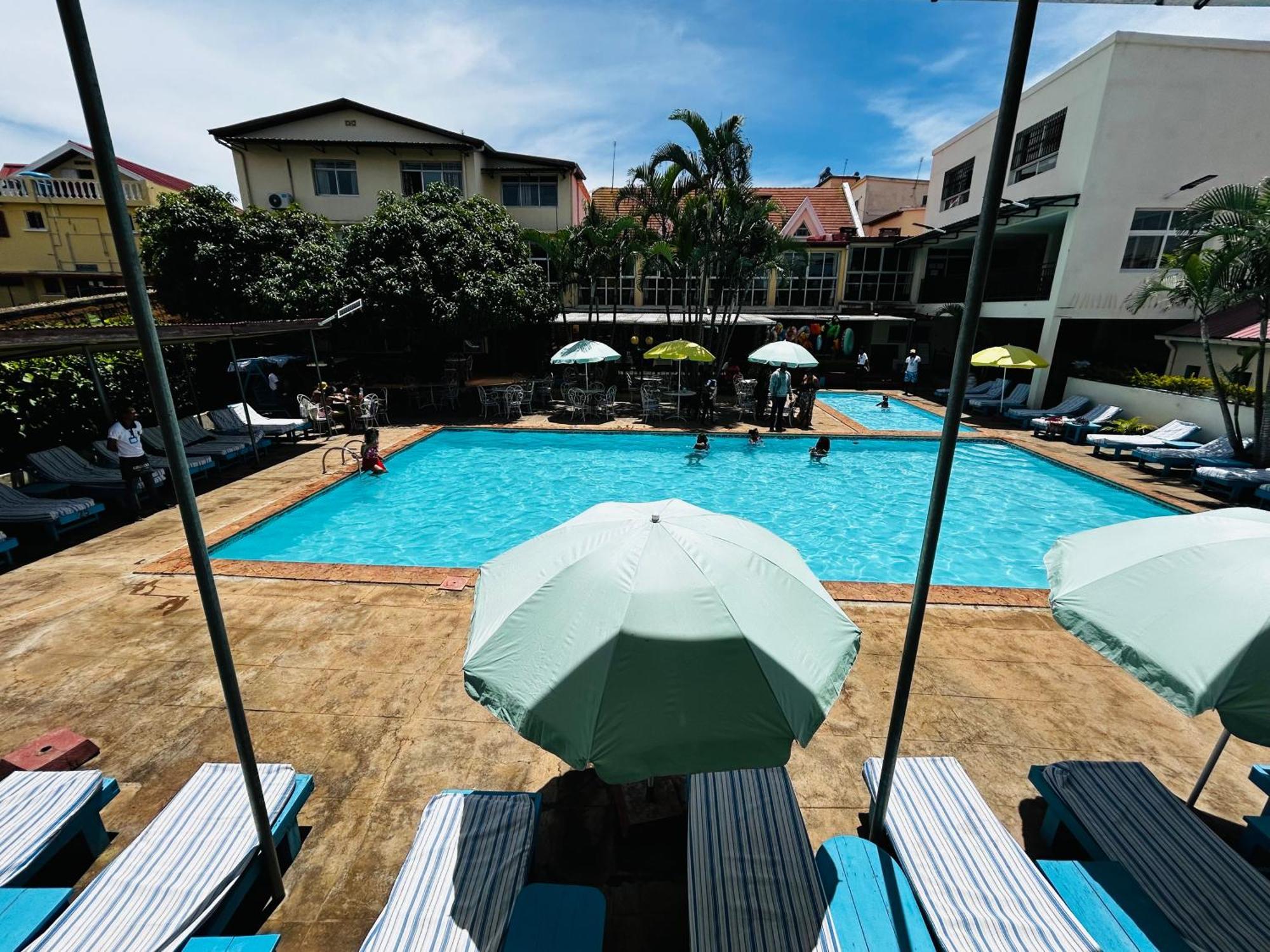 Hotel - Appartement Meuble " Les Flots Bleu " Antananarivo Esterno foto