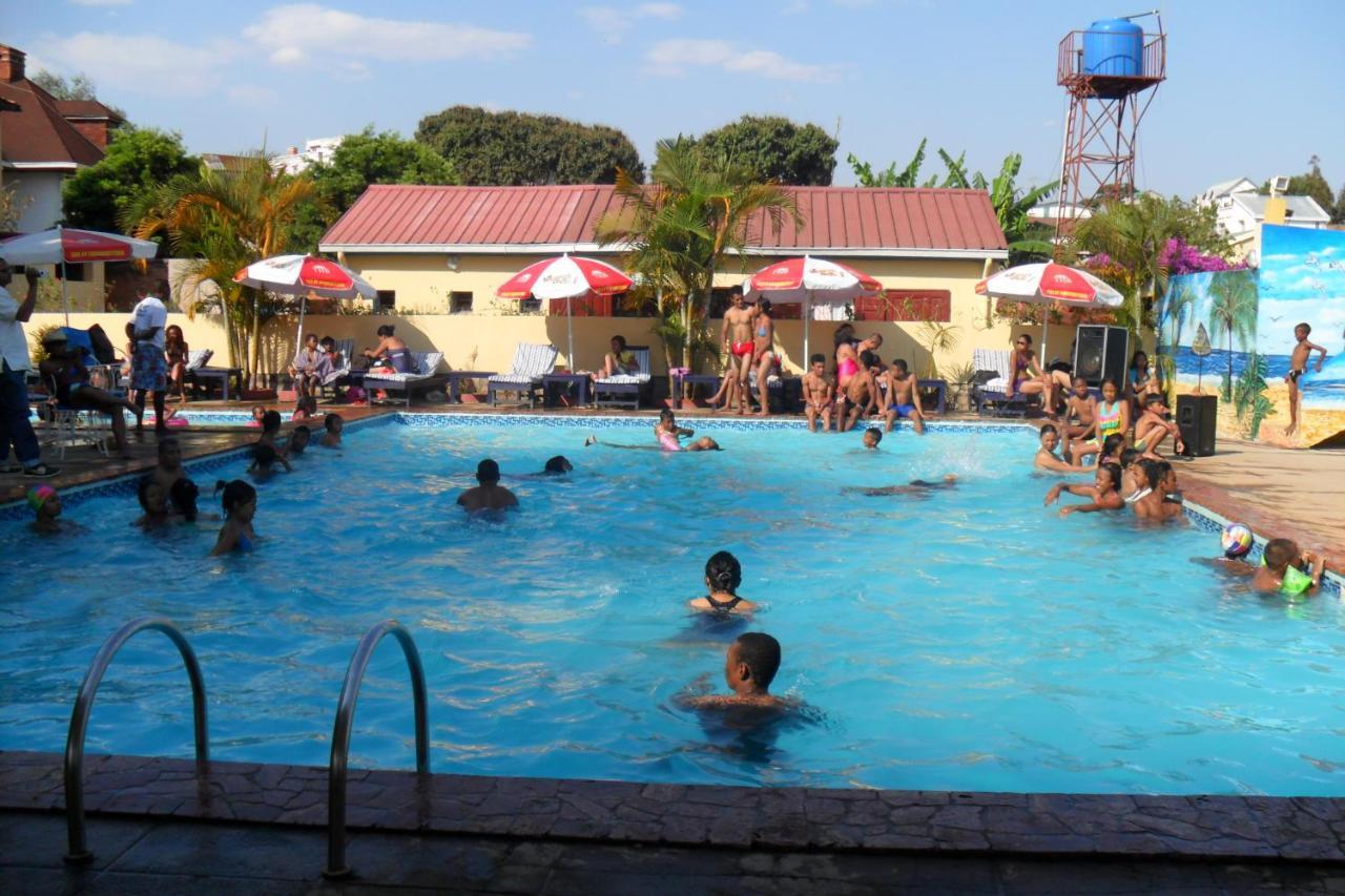 Hotel - Appartement Meuble " Les Flots Bleu " Antananarivo Esterno foto